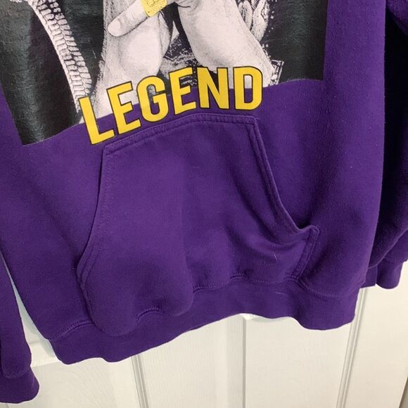 Kobe Bryant | Legend Men’s Purple Graphic Snake Hoodie Sweatshirt Size S - Picture 4 of 5